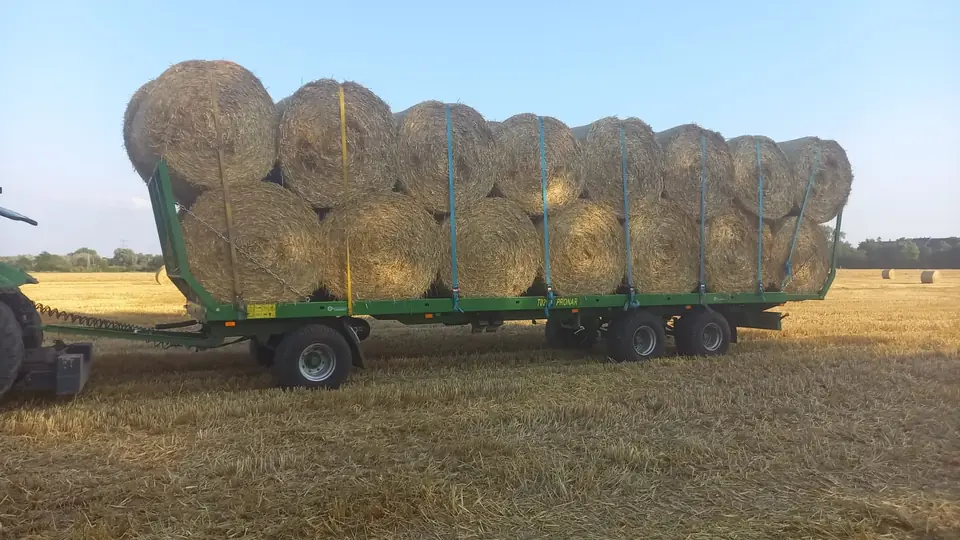 Plattformanhänger Pronar T026M, Ballen- und Strohwagen, 18 t